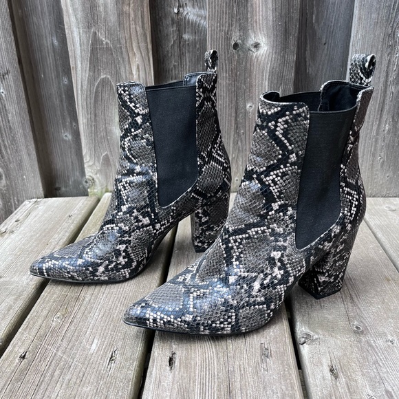 Steve Madden Snakeskin Boots Size 9.5 - Picture 1 of 11